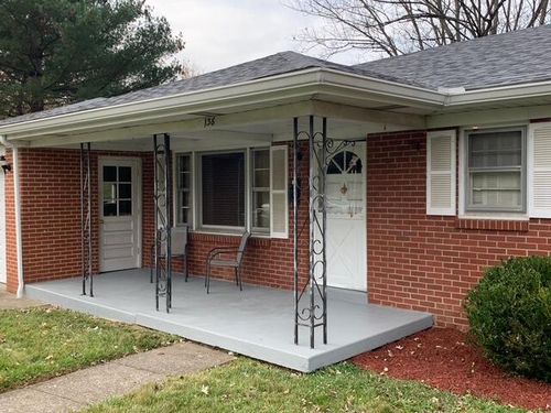 136 Lincoln Dr, Frankfort, KY, 40601-3202 | Card Image