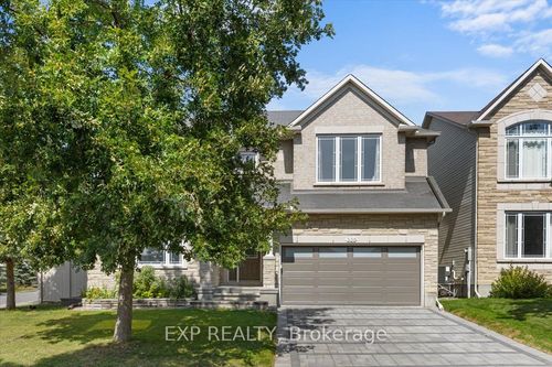 300 Grayburn Way, Nepean, ON, K2J0V8 | Card Image