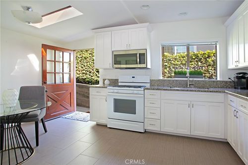 b-405 Heliotrope Ave, Corona del Mar, CA, 92625 | Card Image