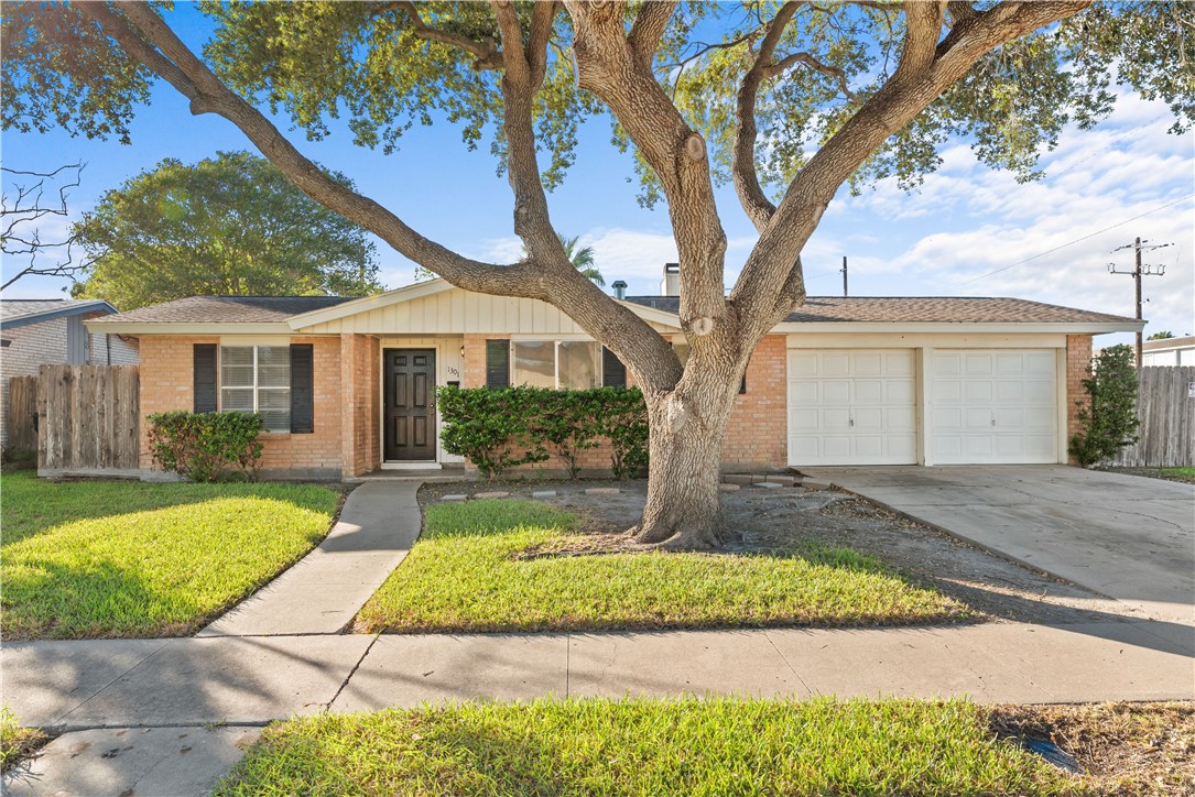 Easthaven Dr, Corpus Christi, TX 78412