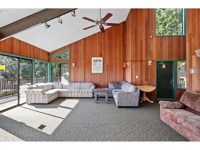 151 Treehill Loop, Condo with 2 bedrooms, 2 bathrooms and null parking in Eugene OR | Image 38