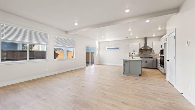 008 great room dining kitchen | Image 7