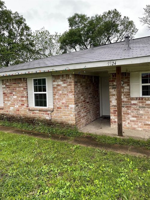 9322 Nyssa St, Houston, TX, 77078-2448 | Card Image
