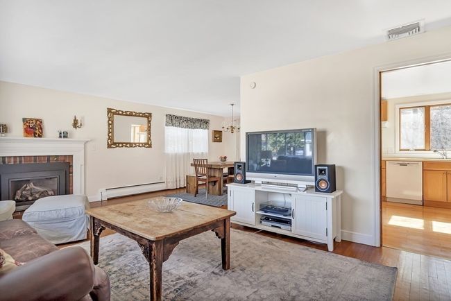 29 Brook St, House other with 4 bedrooms, 3 bathrooms and 4 parking in Wellesley MA | Image 7
