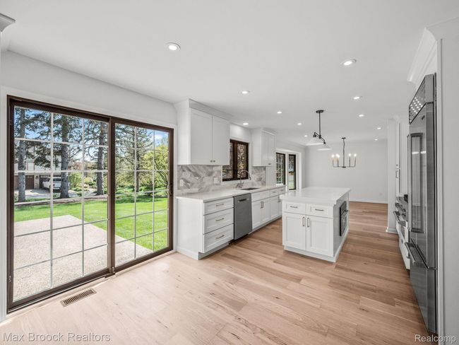 706 Great Oaks Dr, House other with 4 bedrooms, 3 bathrooms and null parking in Bloomfield Hills MI | Image 12