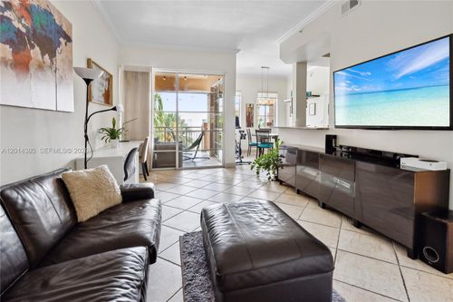 244-100 Meridian Ave, Miami Beach, FL, 33139-7093 | Card Image