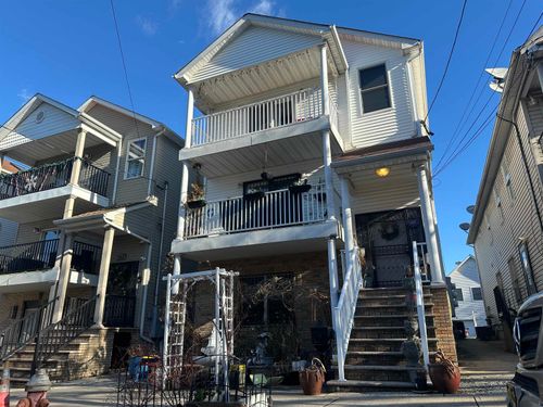 1-260 Custer Ave, Jersey City, NJ, 07305-1705 | Card Image