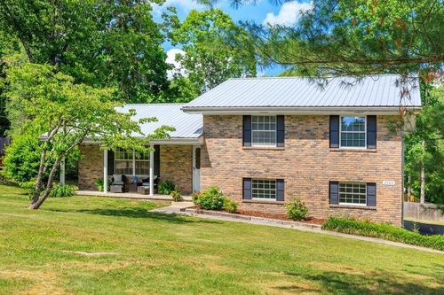 2505 Dowler Circle, Signal Mountain, TN, 37377 | Card Image