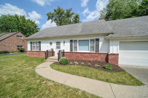 608 Brook St, Tecumseh, MI, 49286-1002 | Card Image