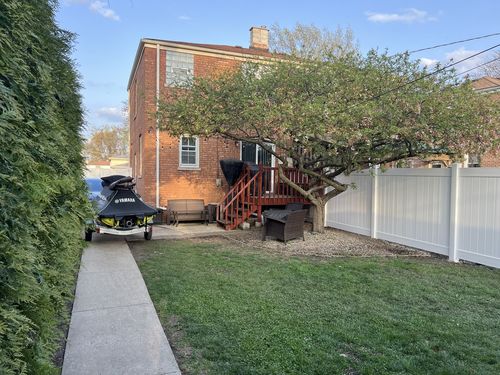 1748 Orchard St, Des Plaines, IL, 60018-2261 | Card Image