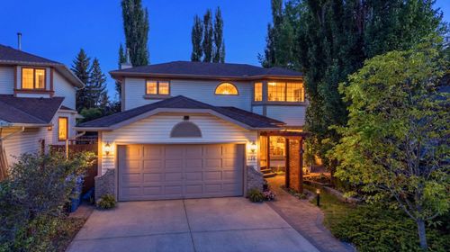 138 Shannon Hill Sw, Calgary, AB, T2Y2Y8 | Card Image