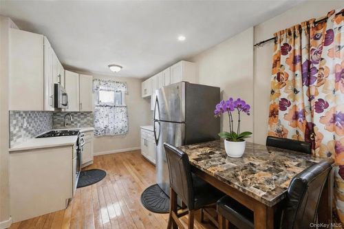 14015 183rd St, Springfield Gardens, NY, 11413-3040 | Card Image