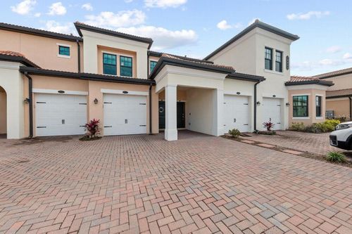 unit-202-10043 Crooked Creek Dr, VENICE, FL, 34293-7390 | Card Image