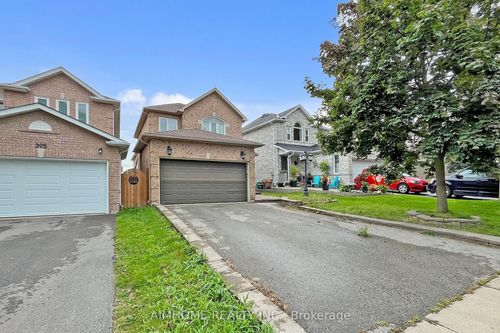 399 Flanagan Crt, Newmarket, ON, L3X2G1 | Card Image