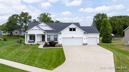 3243 Harmon Ct, Caledonia, MI, 49316-9338 | Card Image