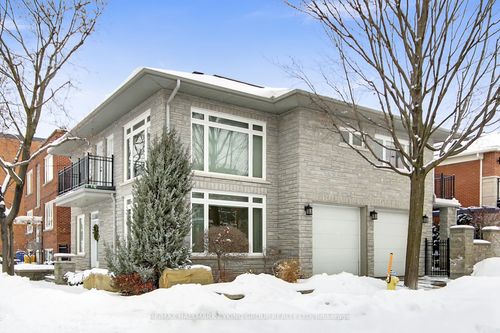 121 Macdonald St, Ottawa, ON, K2P1H7 | Card Image