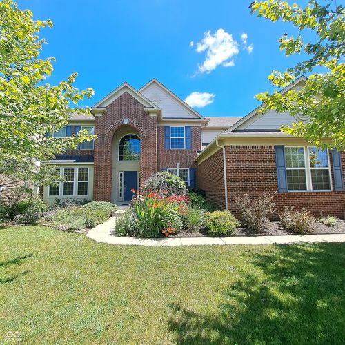 4621 Pebblepointe Pass, Zionsville, IN, 46077-8990 | Card Image
