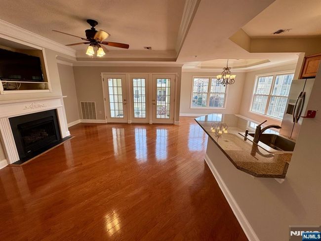 7207 Ravenscroft Rd, Condo with 2 bedrooms, 2 bathrooms and null parking in Clifton NJ | Image 8