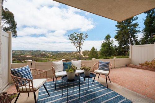 245 Fairlee, Encinitas, CA, 92024 | Card Image
