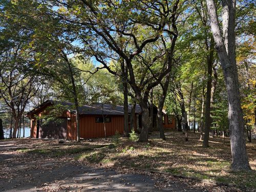 7694 89th Ave Se, Clear Lake, MN, 55319-9604 | Card Image