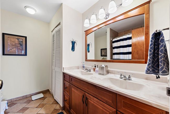 APT-310 - 3801 Appian Way, Home with 3 bedrooms, 2 bathrooms and null parking in Glenview IL | Image 10