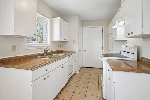 907 Greenbriar Ln, Richardson, TX, 75080-3005 | Card Image