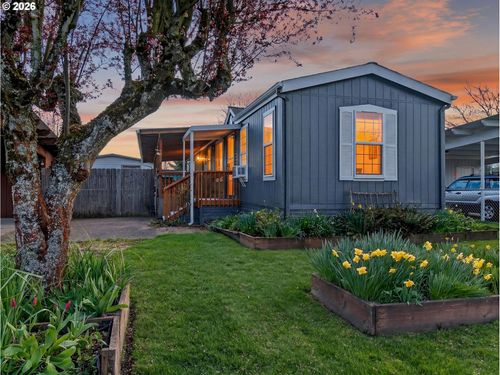 1428 Nw 8th St, McMinnville, OR, 97128-5876 | Card Image