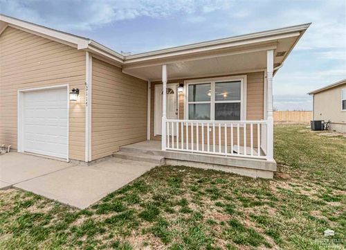 2117 Killdeer Rd, Junction City, KS, 66441-4846 | Card Image