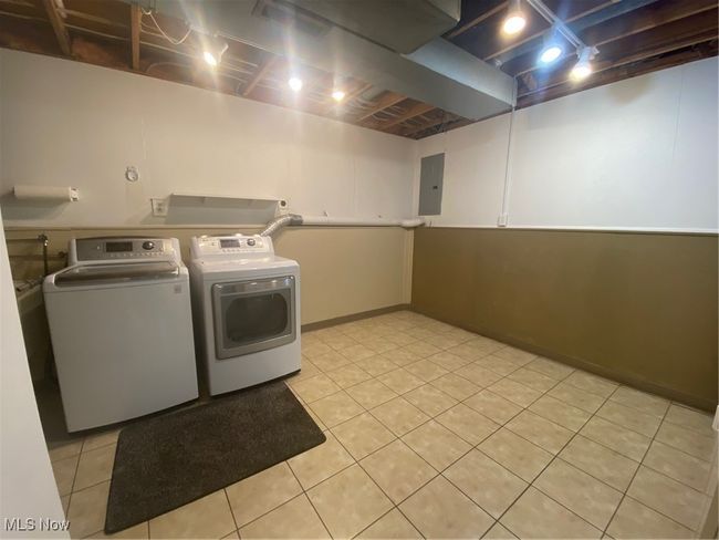 56 - 8870 Holly Ln, Condo with 3 bedrooms, 2 bathrooms and null parking in Olmsted Falls OH | Image 26