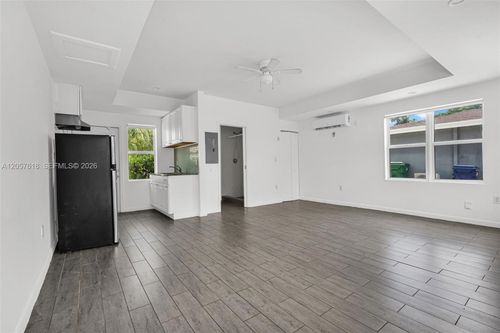 1-529 Nw 88th Street, El Portal, FL, 33150 | Card Image