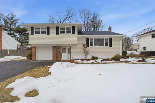 496 Prospect Ave, Dumont, NJ, 07628-1400 | Card Image