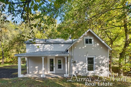 108 Hudson St, Allegan, MI, 49010-1026 | Card Image