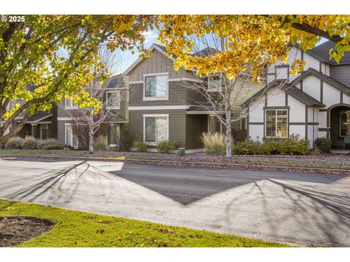 20745 Ne Comet Ln, Bend, OR, 97701-3402 | Card Image