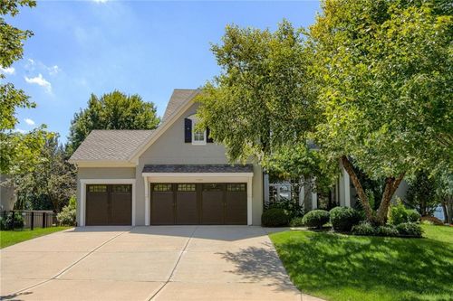 14724 Maple St, Overland Park, KS, 66223-1216 | Card Image