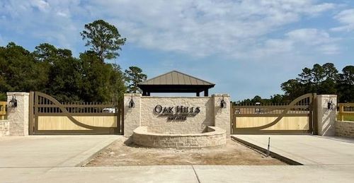 200 Hidden Oak Dr, Hockley, TX, 77447-1207 | Card Image