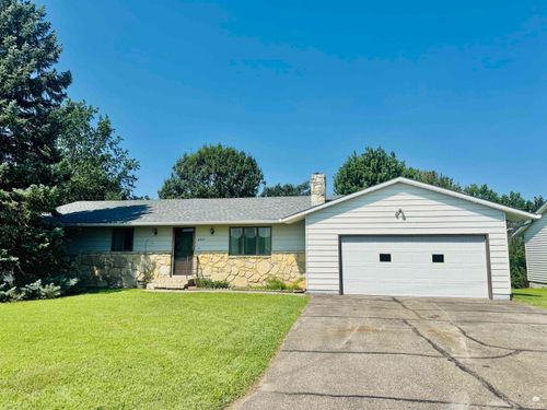 2021 9th St, Clay Center, KS, 67432-1543 | Card Image