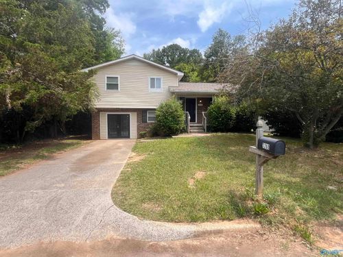 3260 Nw Uvalde Lane Nw, Huntsville, AL, 35810 | Card Image