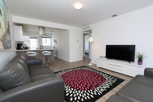 apt-206-1450 Meridian Ave, Miami Beach, FL, 33139-8083 | Card Image