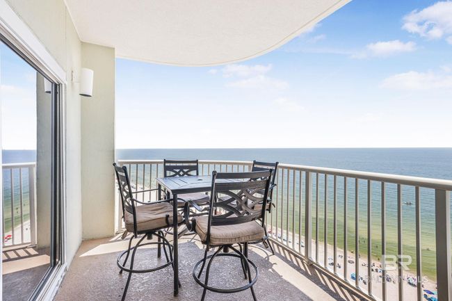 Balcony | Image 15