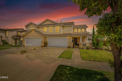 1117 Vaquero Dr, Oxnard, CA, 93030-6172 | Card Image