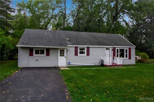 4100 Gunnville Rd, Clarence, NY, 14031-1907 | Card Image