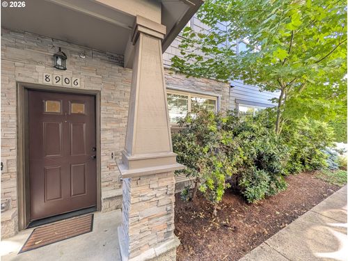 8906 Ne Brentford Way, Hillsboro, OR, 97006 | Card Image