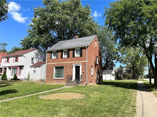 20715 Ridgewood Ave, Warrensville Heights, OH, 44122-7063 | Card Image
