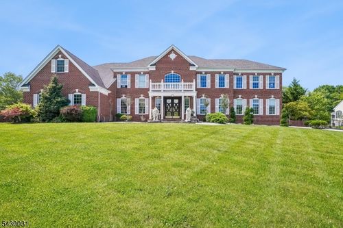 23 Balmoral Dr, Pittstown, NJ, 08867-5180 | Card Image