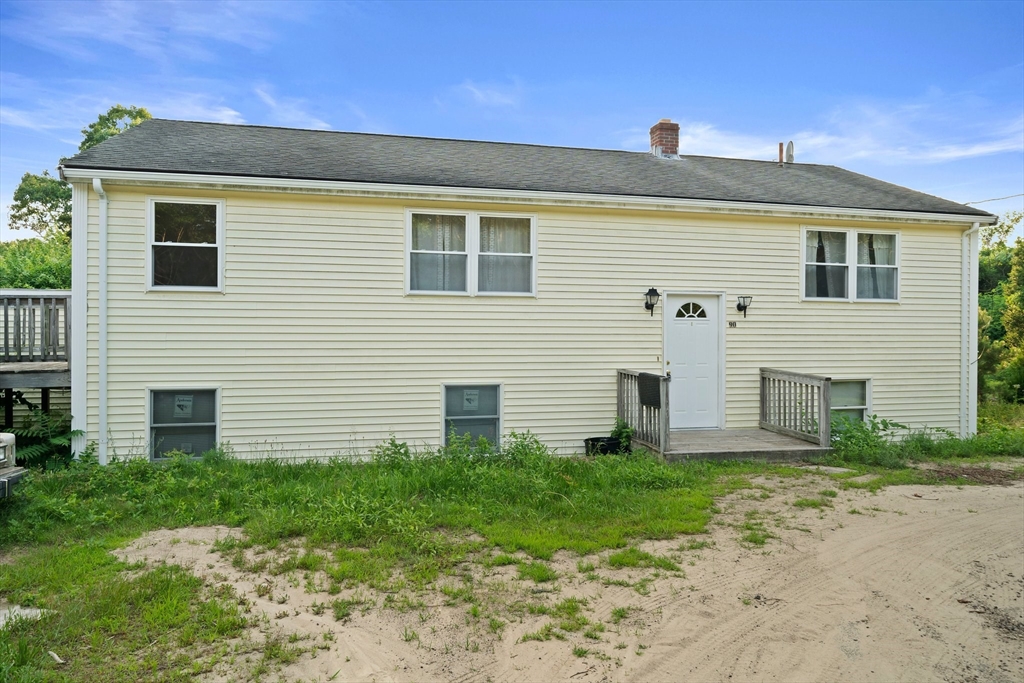Hedges Pond Rd, Plymouth, MA 02360