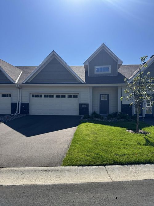 13727 Hollybrook Cir, Apple Valley, MN, 55124-6310 | Card Image