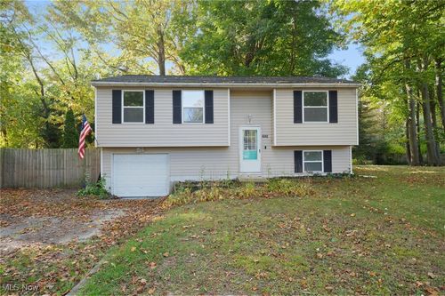 6242 Maxwell Dr, Madison, OH, 44057-2011 | Card Image