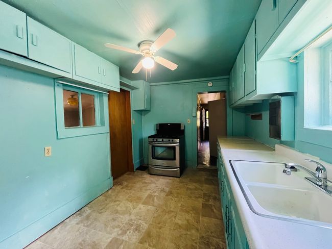 1213 E Main St, House other with 1 bedrooms, 1 bathrooms and 6 parking in Streator IL | Image 14