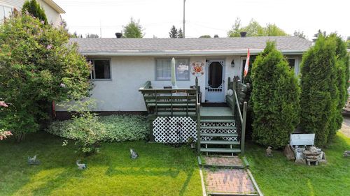 1121 56 St, Edson, AB, T7E1H8 | Card Image