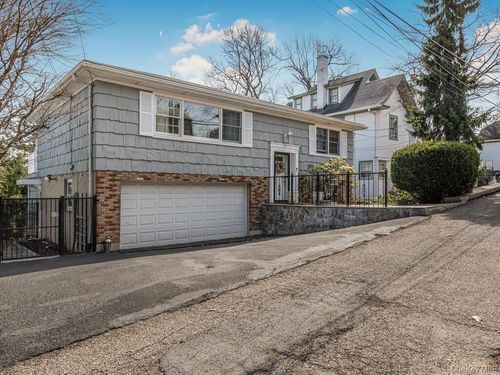 91 Edgecliff Ter, Yonkers, NY, 10705-1608 | Card Image